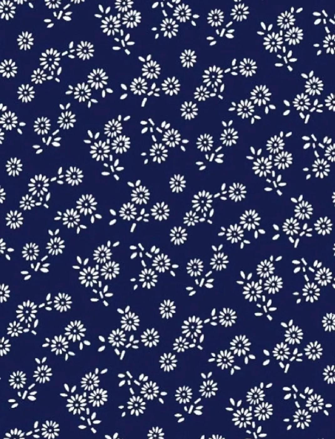 蓝印花布:江南水乡的蓝白艺术